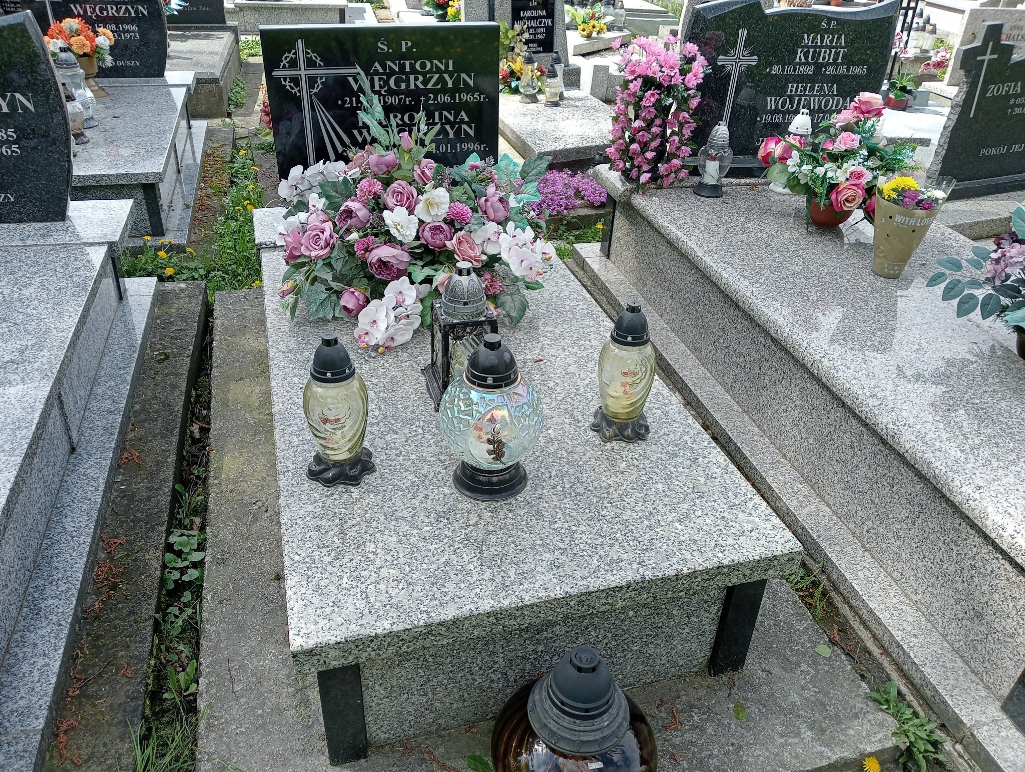 Grób Karolina Węgrzyn