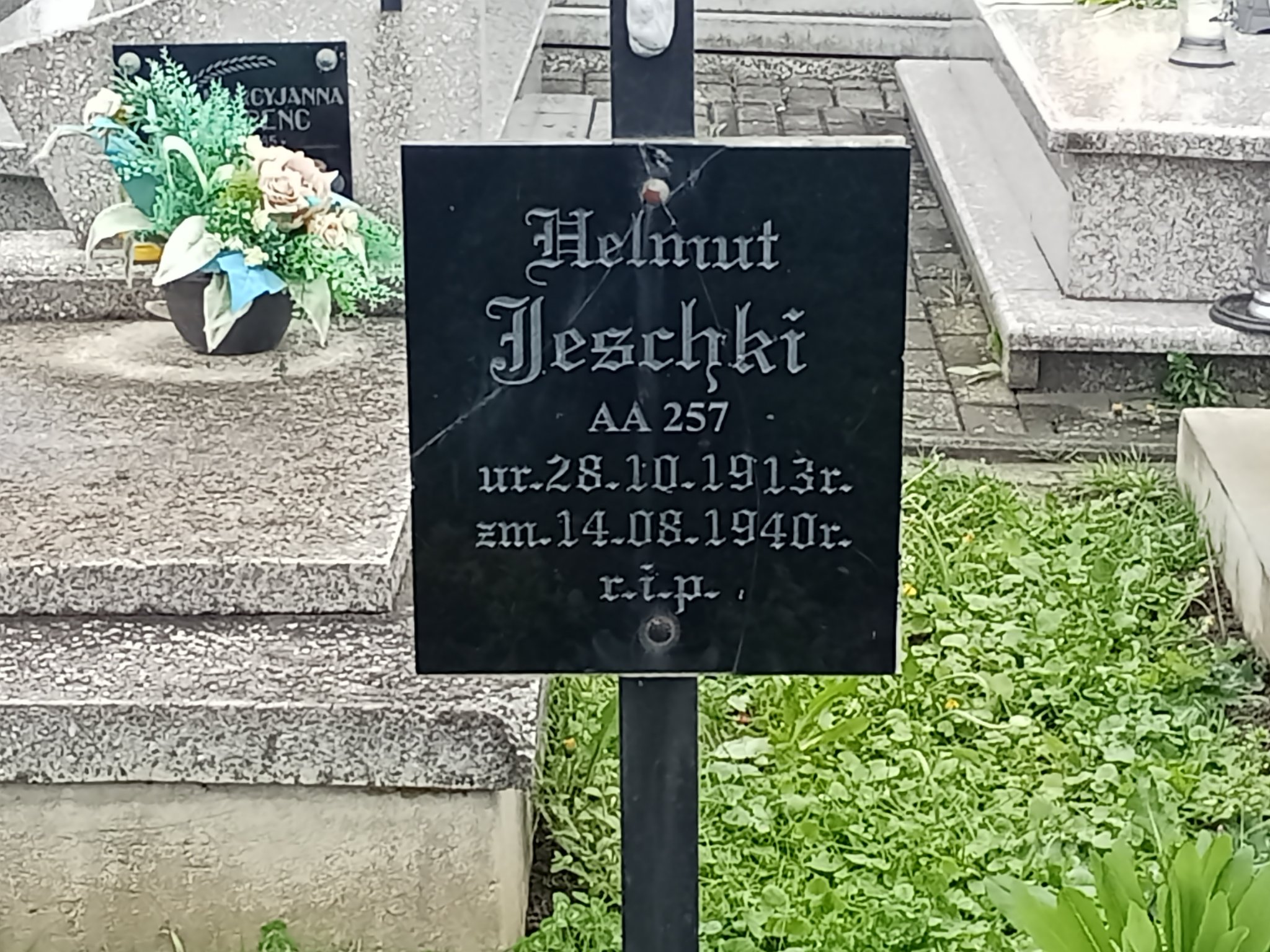 Grób Helmut Jeschki