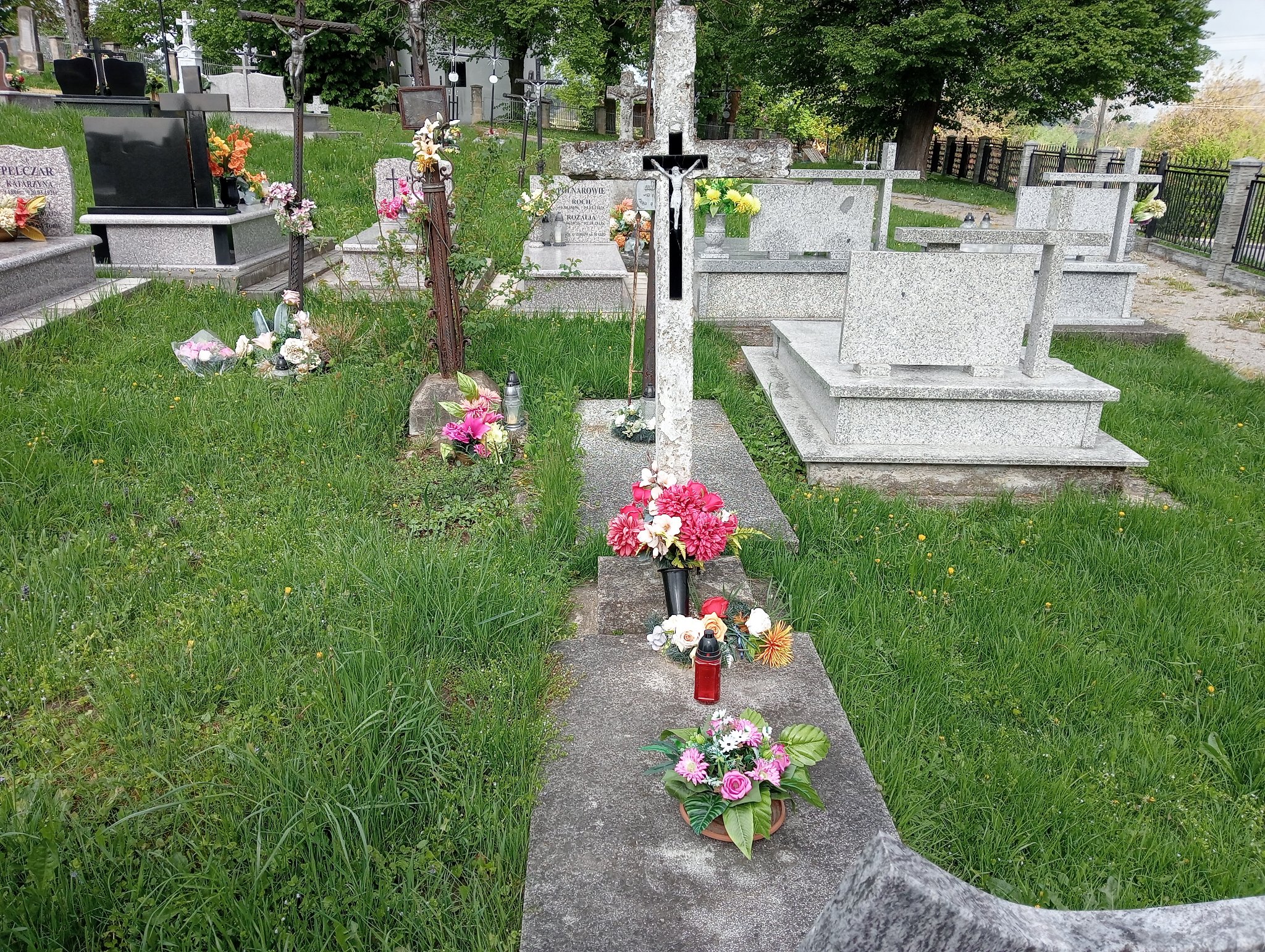 Grób Wiktoria Uliasz