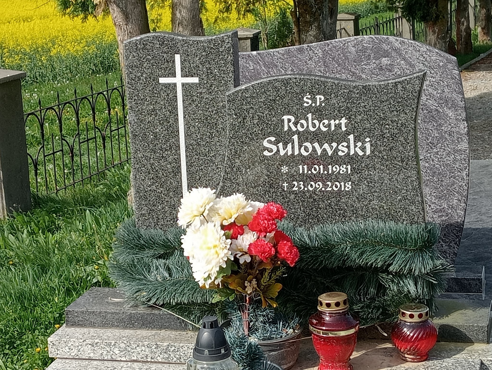 Robert Piotr Sulowski 1981 Miejsce Piastowe - Grobonet - Wyszukiwarka osób pochowanych