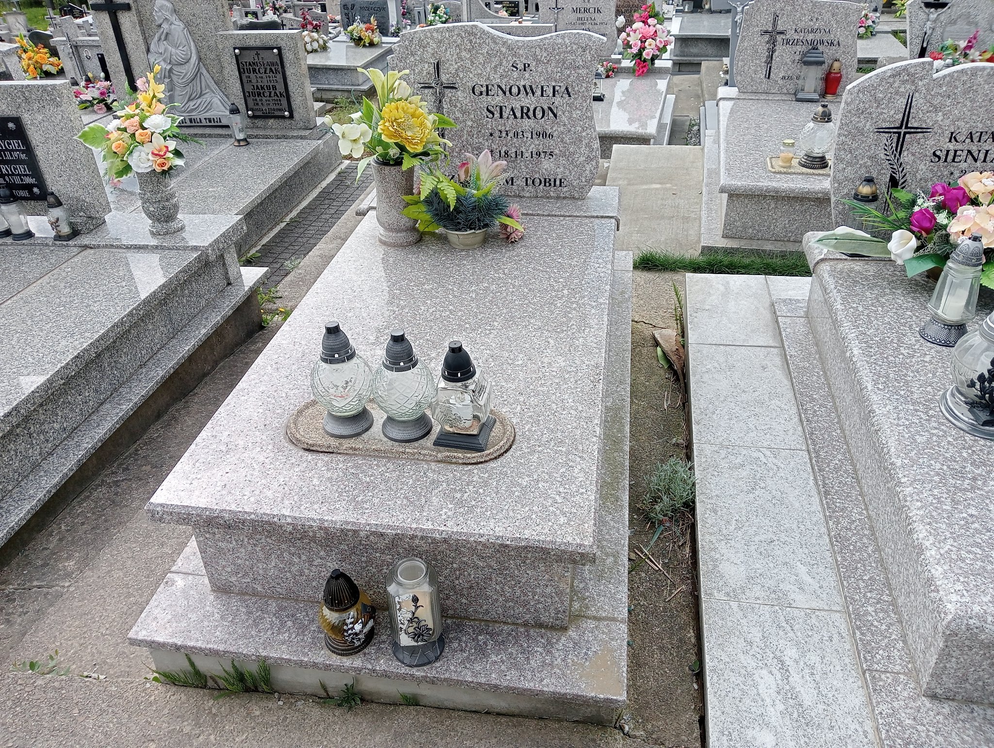 Grób Genowefa Staroń